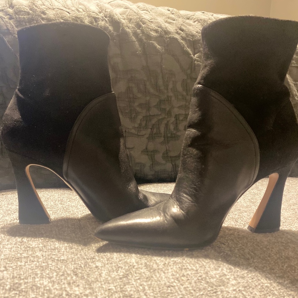 Ankle bootie
